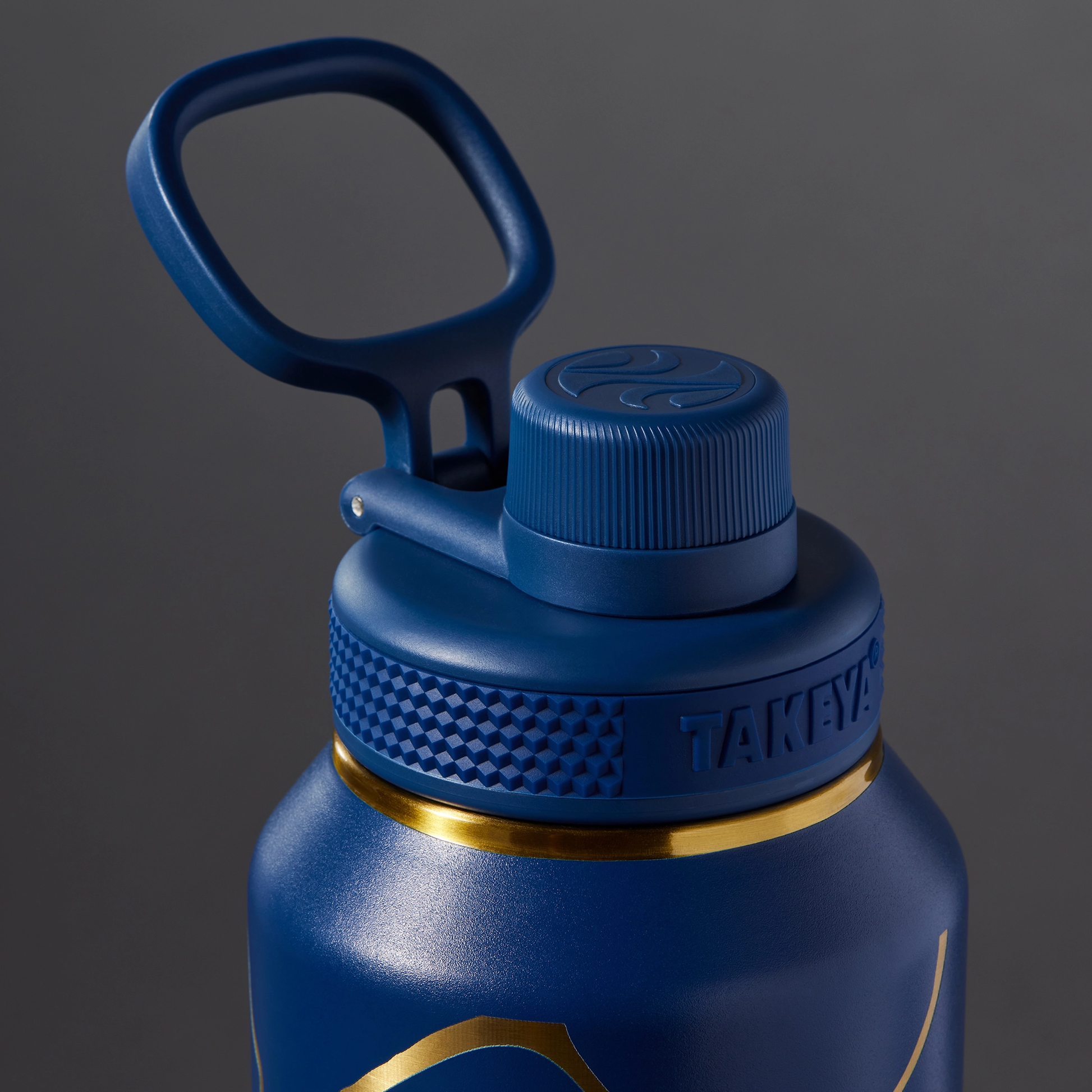 kintsugi-water-bottle-with-spout-lid-o8 51390-TK_HO25_Kintsugi_Takeya9266.png